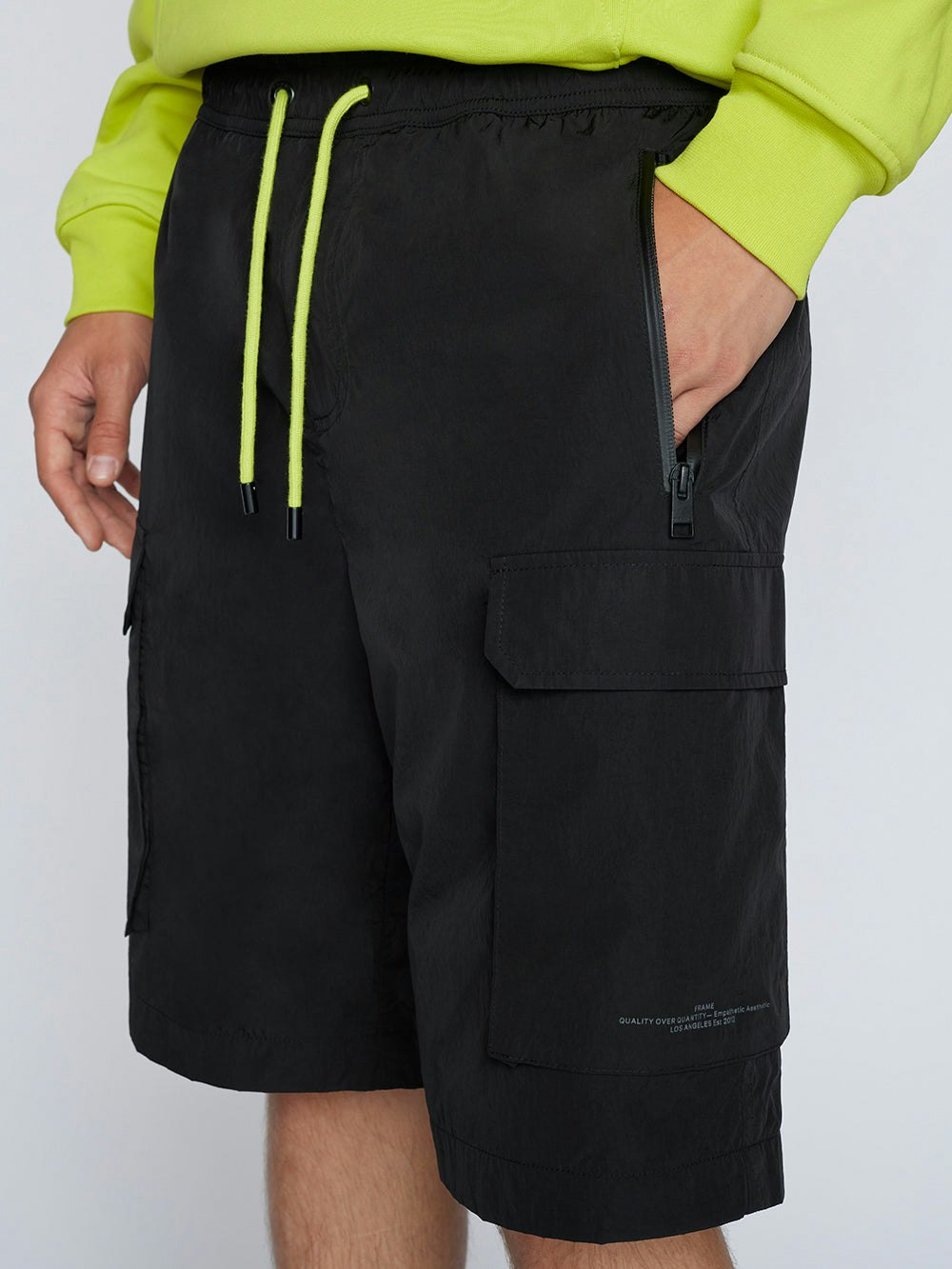 shorts side view alt:size